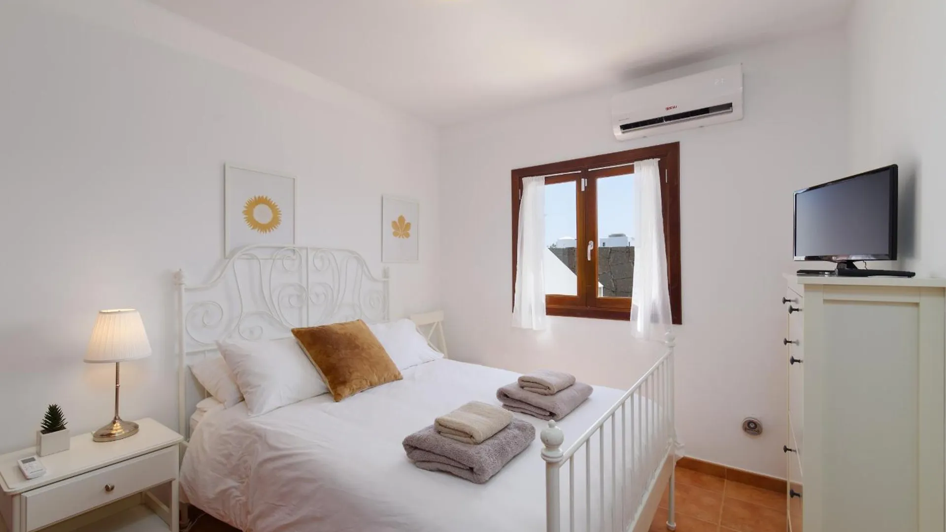 234 - Villa Reinosa By Villas Now Ltd Playa Blanca   Playa Blanca (Lanzarote)