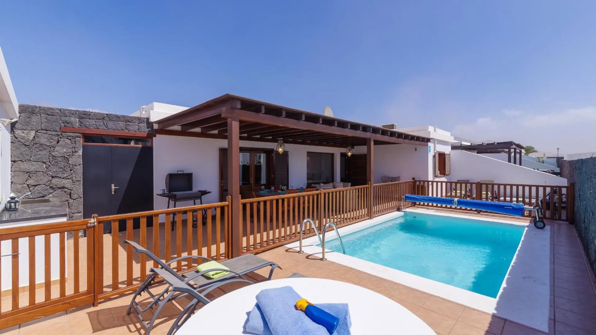 234 - Villa Reinosa By Villas Now Ltd Playa Blanca  Spanien